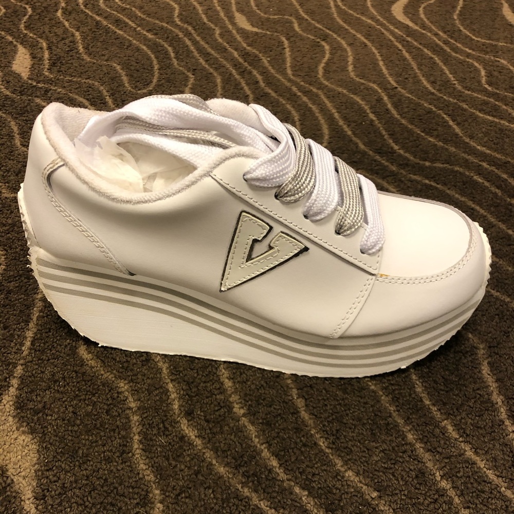 Women’s Wedge Sneaker, White 9US